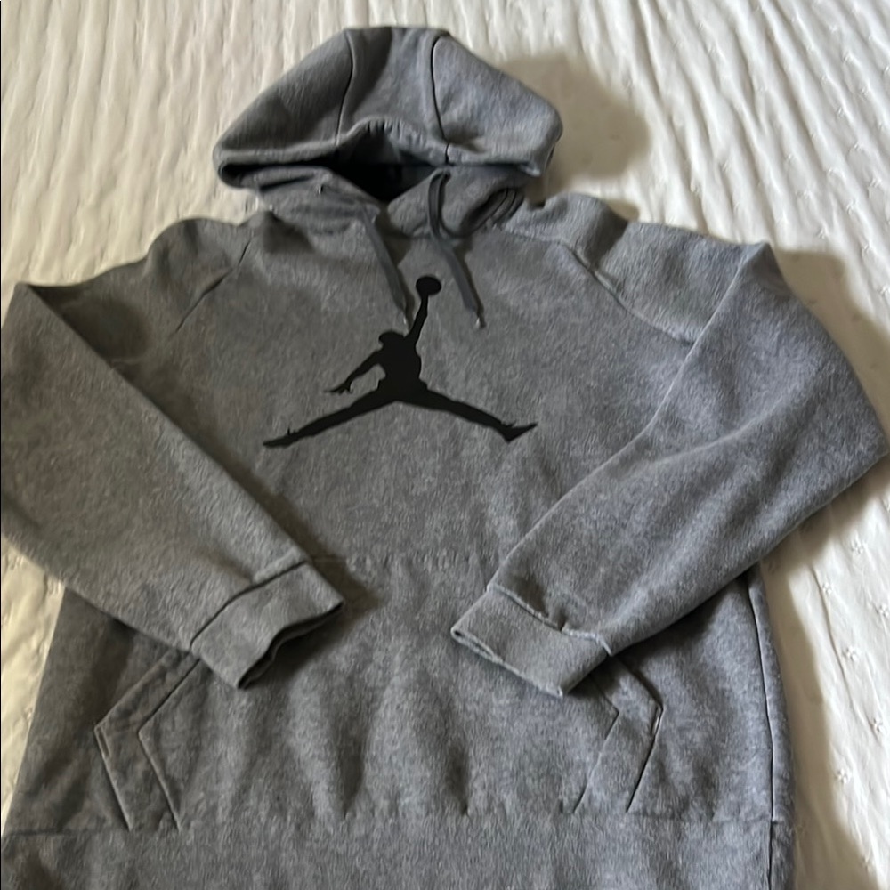 Nike Gray Sweatshirt Classic Athletic Wear